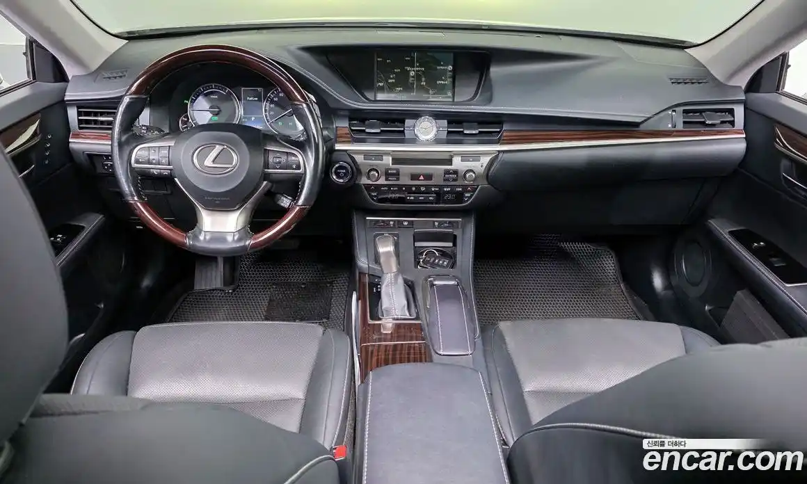 Lexus ES 2017 2.5 Автомат в Москве № 168218, фото 4