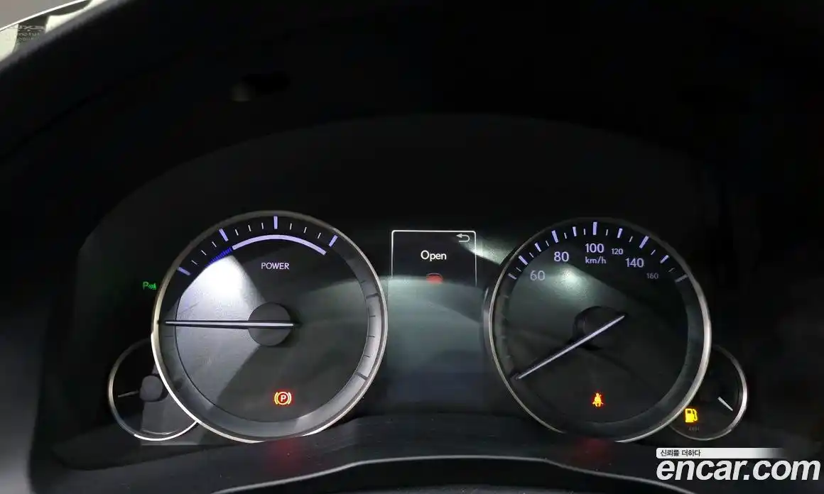 Lexus ES 2017 2.5 Автомат в Москве № 168218, фото 6