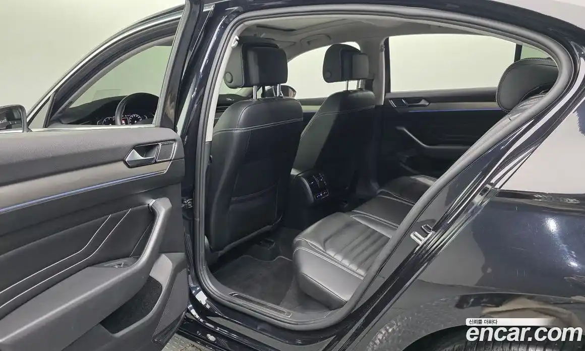 Volkswagen Passat 2022 2.0 Автомат в Москве № 168591, фото 17