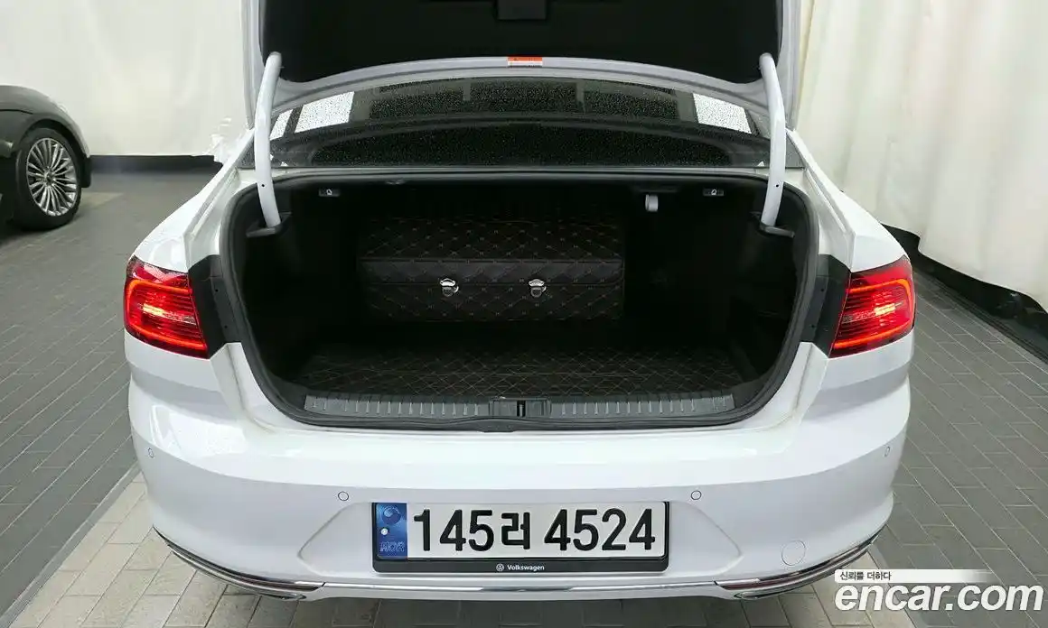 Volkswagen Passat 2018 2.0 Автомат в Москве № 168899, фото 20