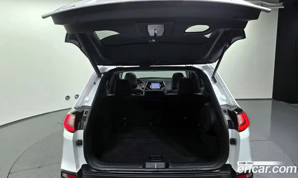 Jeep Cherokee 2022 2.4 Автомат в Москве № 169468, фото 19