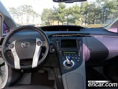 Toyota Prius 2011 1.8 Автомат в Москве № 170349, миниатюра 7