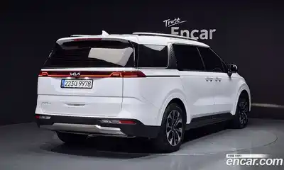 Kia Canival 2023 2.2 Автомат в Москве № 17119, миниатюра 2
