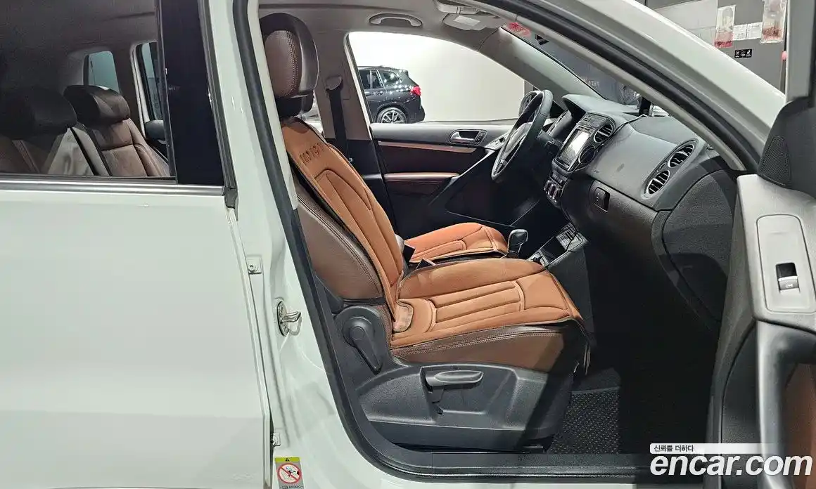 Volkswagen Tiguan 2016 2.0 Автомат в Москве № 176212, фото 11