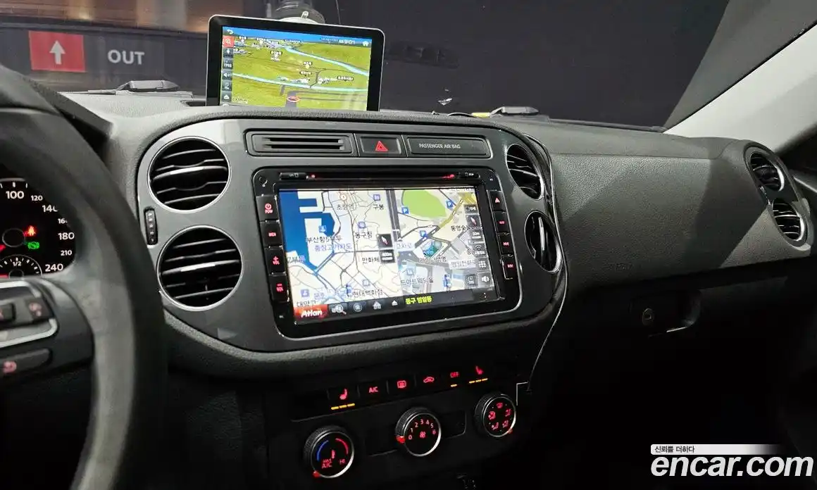 Volkswagen Tiguan 2016 2.0 Автомат в Москве № 176212, фото 14