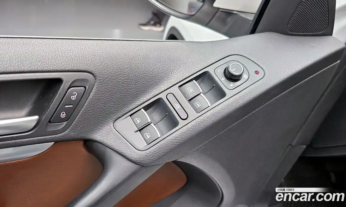 Volkswagen Tiguan 2016 2.0 Автомат в Москве № 176212, фото 15