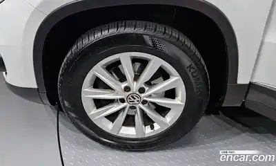 Volkswagen Tiguan 2016 2.0 Автомат в Москве № 176212, миниатюра 8