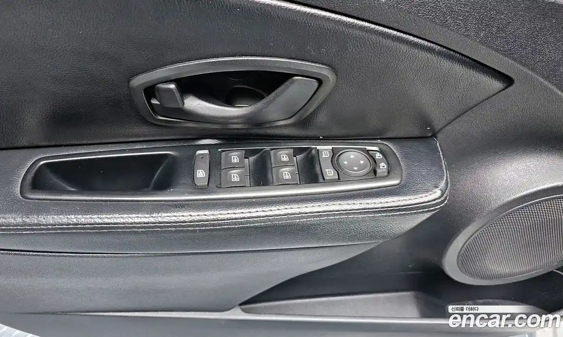 Renault SM3 2014 1.6 Автомат в Москве № 180121, фото 15