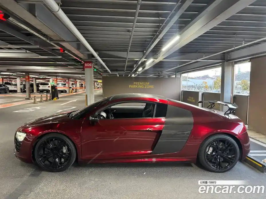 Audi R8 2014 5.2 Автомат в Москве № 184548, фото 4