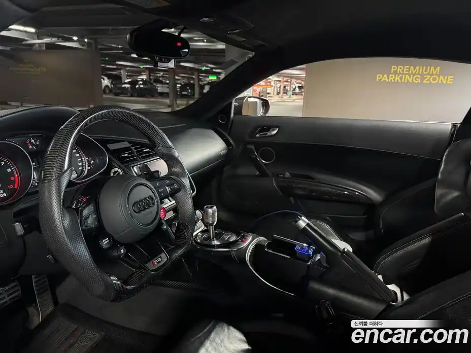 Audi R8 2014 5.2 Автомат в Москве № 184548, фото 9