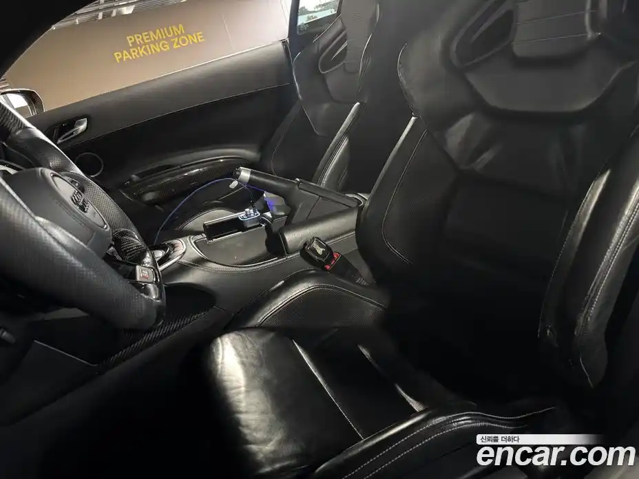 Audi R8 2014 5.2 Автомат в Москве № 184548, фото 10