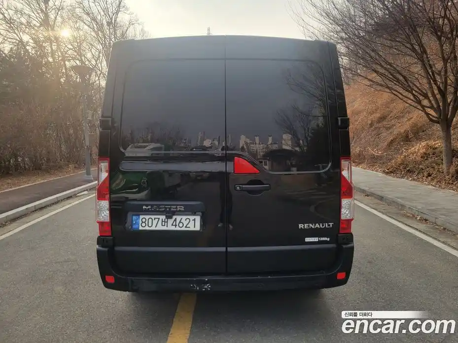 Renault Master 2022 2.3 Механическая в Москве № 185533, фото 6