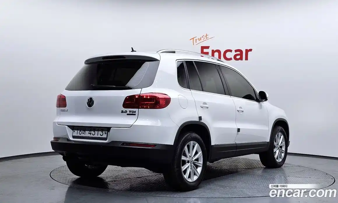 Volkswagen Tiguan 2014 2.0 Автомат в Москве № 186206, фото 20