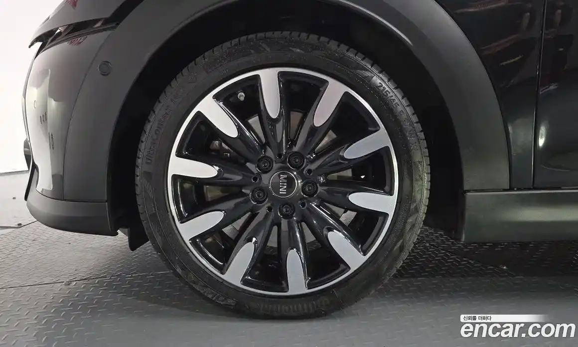 Mini Cooper 2023 2.0 Автомат в Москве № 186934, фото 11