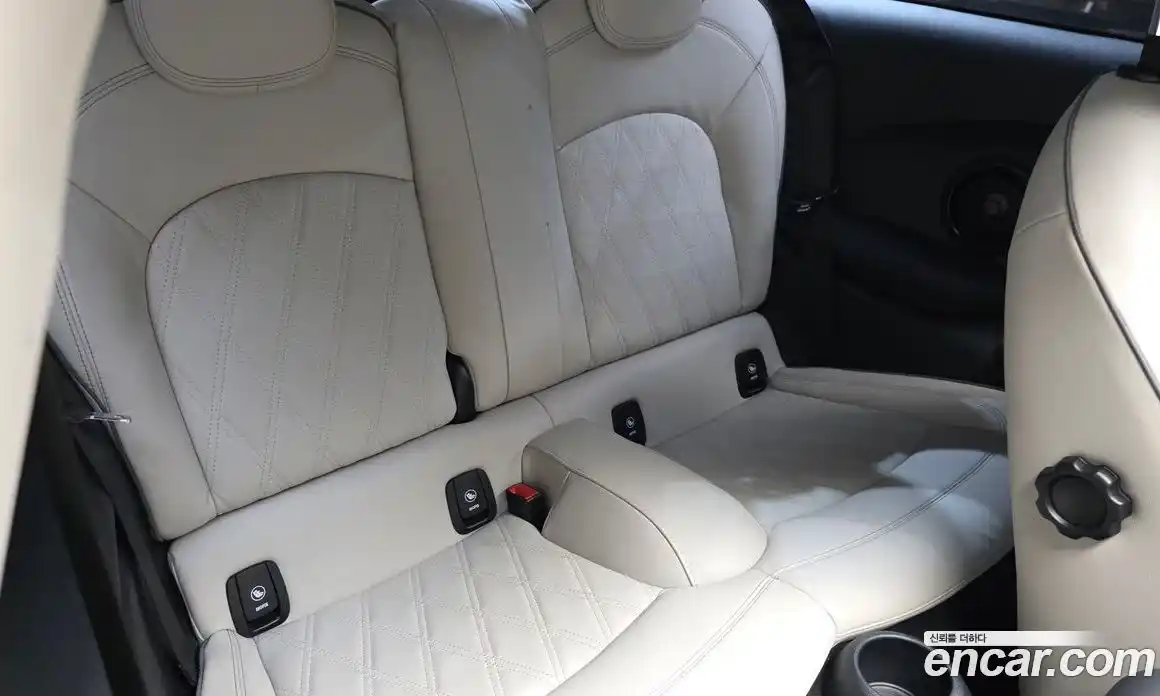 Mini Cooper 2023 2.0 Автомат в Москве № 186934, фото 15