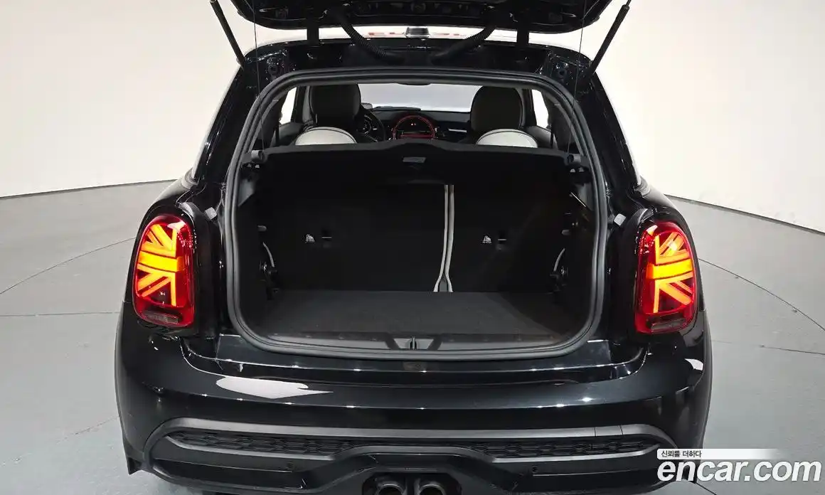 Mini Cooper 2023 2.0 Автомат в Москве № 186934, фото 10