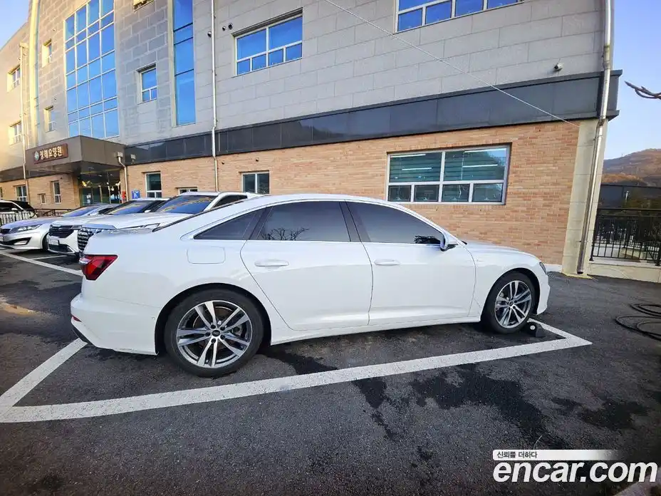 Audi A6 2022 2.0 Автомат в Москве № 192021, фото 3