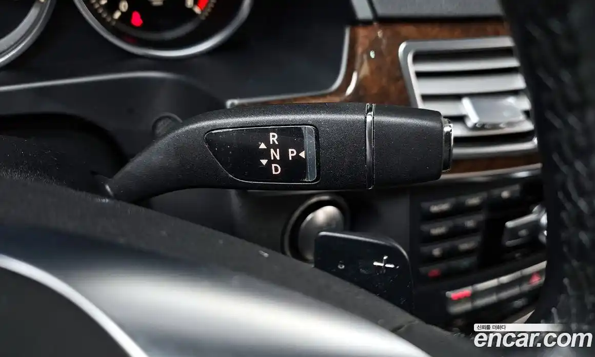 Mercedes-Benz E-Class 2014 3.5 Автомат в Москве № 193705, фото 11