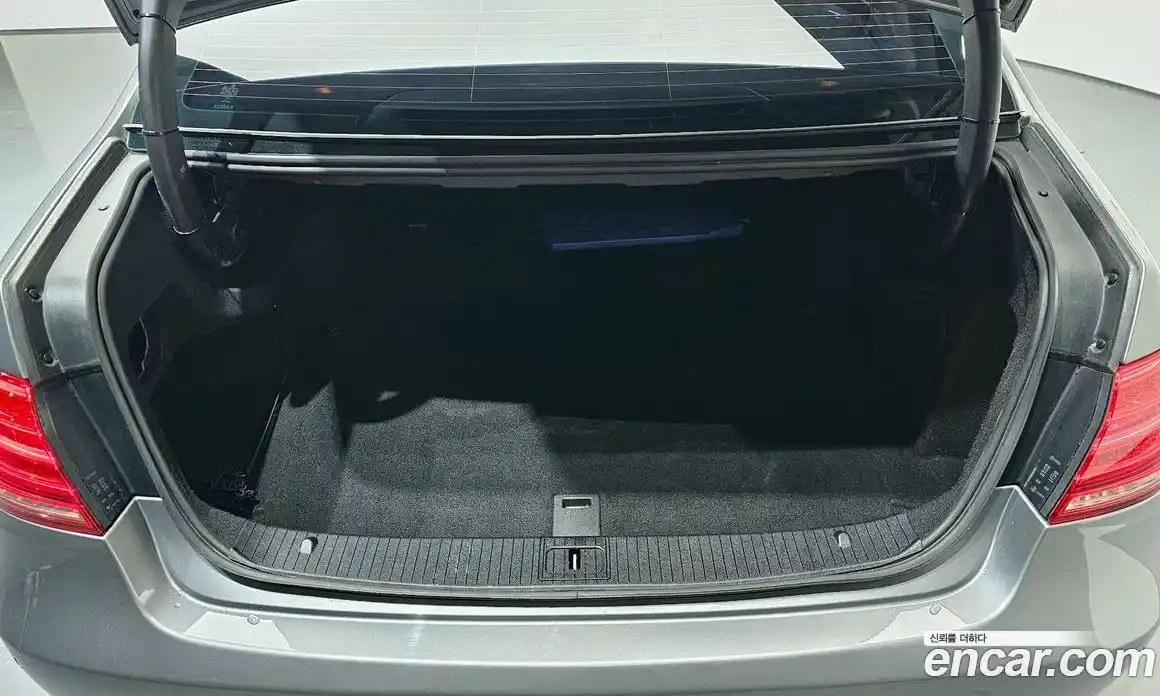 Mercedes-Benz E-Class 2014 3.5 Автомат в Москве № 193705, фото 14