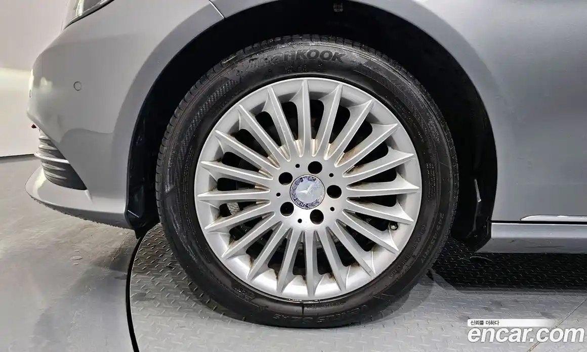 Mercedes-Benz E-Class 2014 3.5 Автомат в Москве № 193705, фото 18