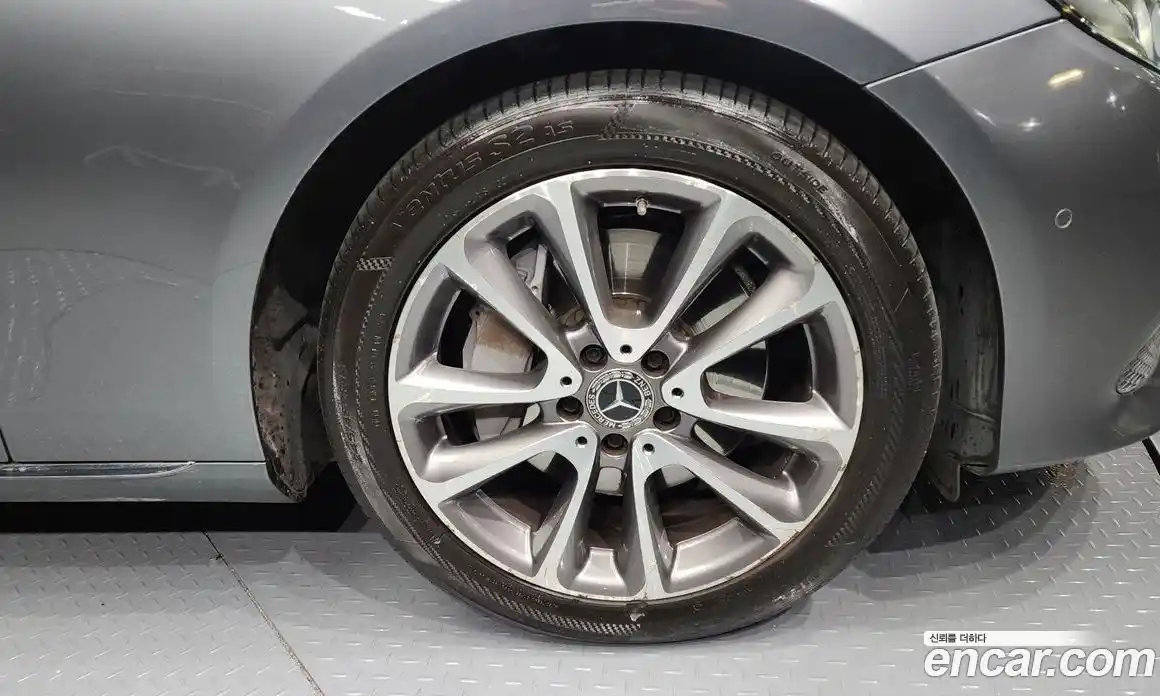 Mercedes-Benz E-Class 2019 2.0 Автомат в Москве № 194300, фото 12