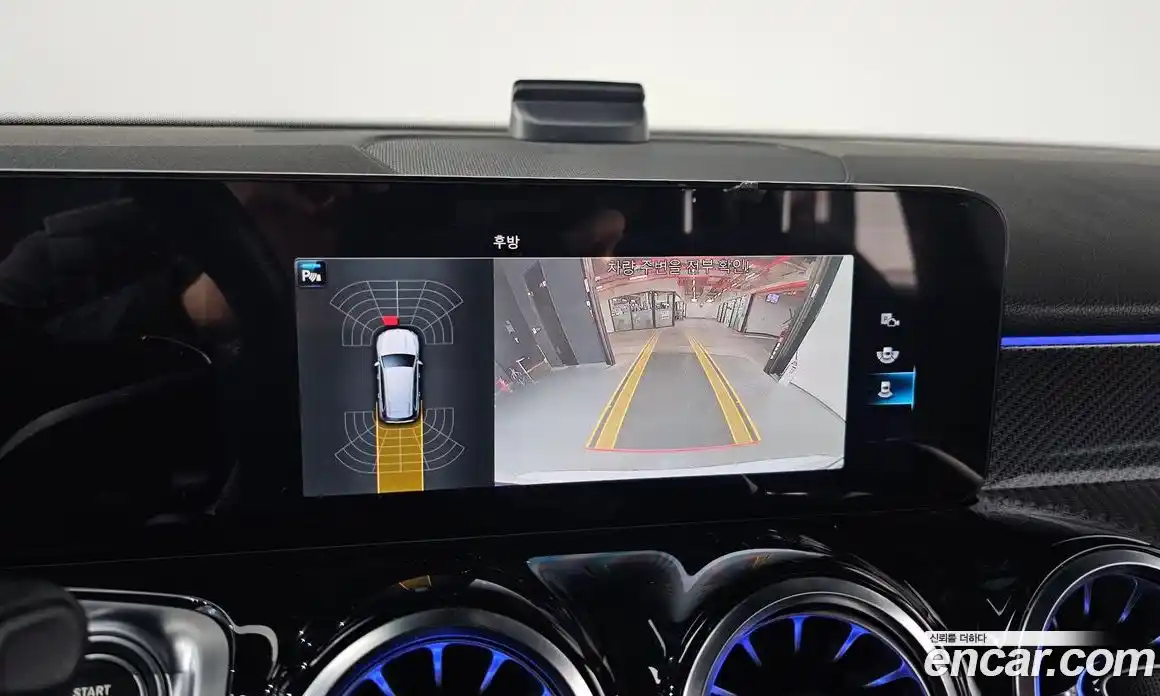 Mercedes-Benz GLB-Class 2023 2.0 Автомат в Москве № 194351, фото 11