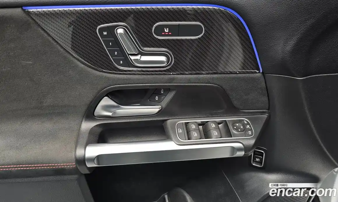 Mercedes-Benz GLB-Class 2023 2.0 Автомат в Москве № 194351, фото 14