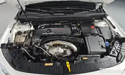 Mercedes-Benz GLB-Class 2023 2.0 Автомат в Москве № 194351, миниатюра 2