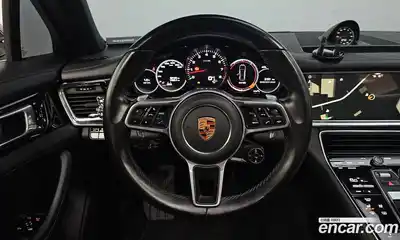 Porsche Panamera, 2018