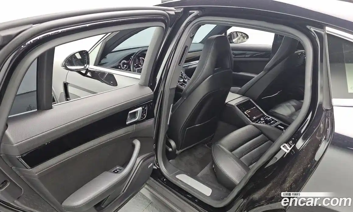 Porsche Panamera 2018 2.9 Автомат в Москве № 197566, фото 7