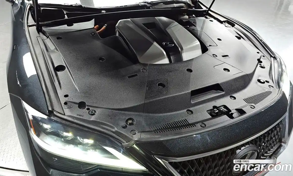 Lexus LS 2023 3.5 Автомат в Москве № 198838, фото 11