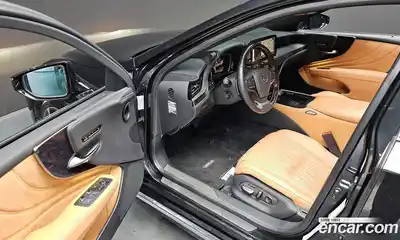 Lexus LS 2023 3.5 Автомат в Москве № 198838, миниатюра 5