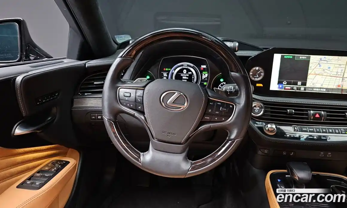 Lexus LS 2023 3.5 Автомат в Москве № 198838, фото 8