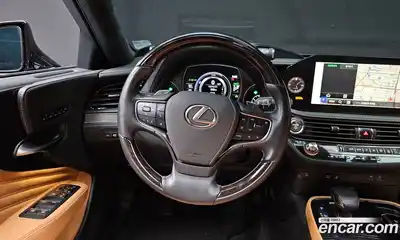 Lexus LS 2023 3.5 Автомат в Москве № 198838, миниатюра 8