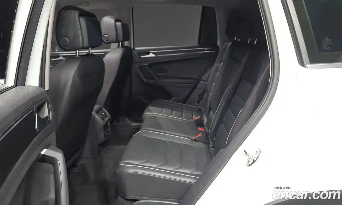 Volkswagen Tiguan 2024 2.0 Автомат в Москве № 198930, фото 12