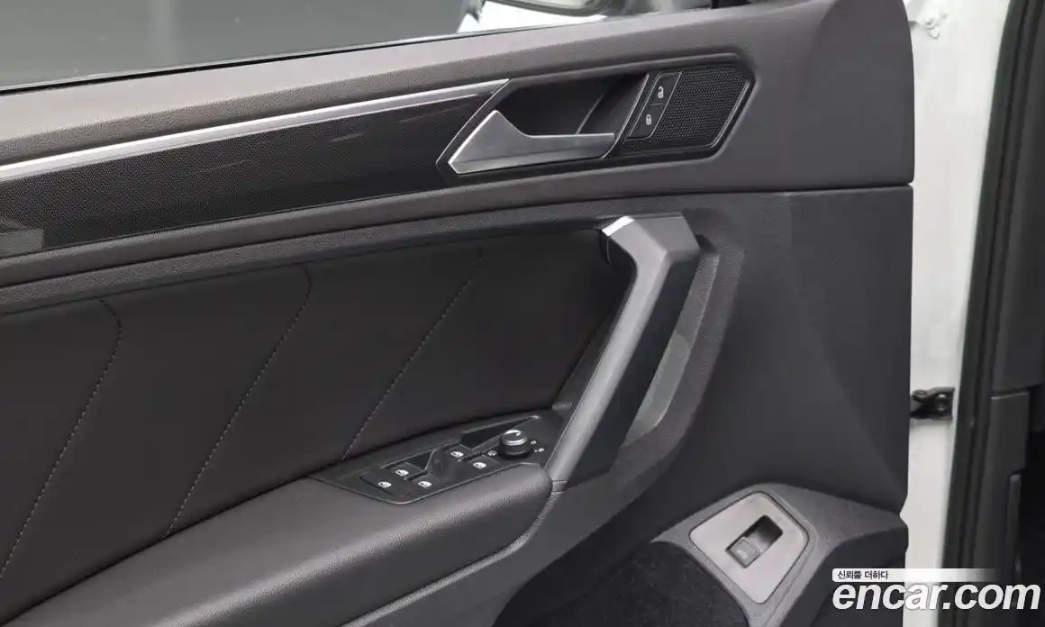 Volkswagen Tiguan 2024 2.0 Автомат в Москве № 198930, фото 19