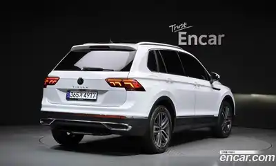 Volkswagen Tiguan 2024 2.0 Автомат в Москве № 198930, миниатюра 2
