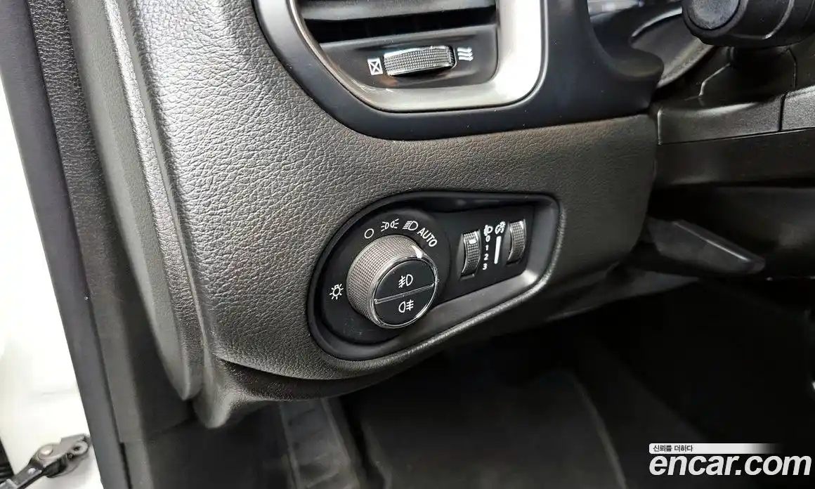 Jeep Renegade 2019 2.4 Автомат в Москве № 199397, фото 15