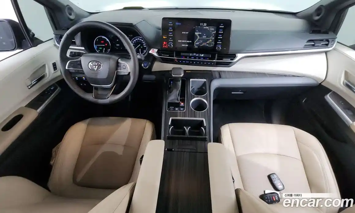 Toyota Sienna 2024 2.5 Автомат в Москве № 199543, фото 13