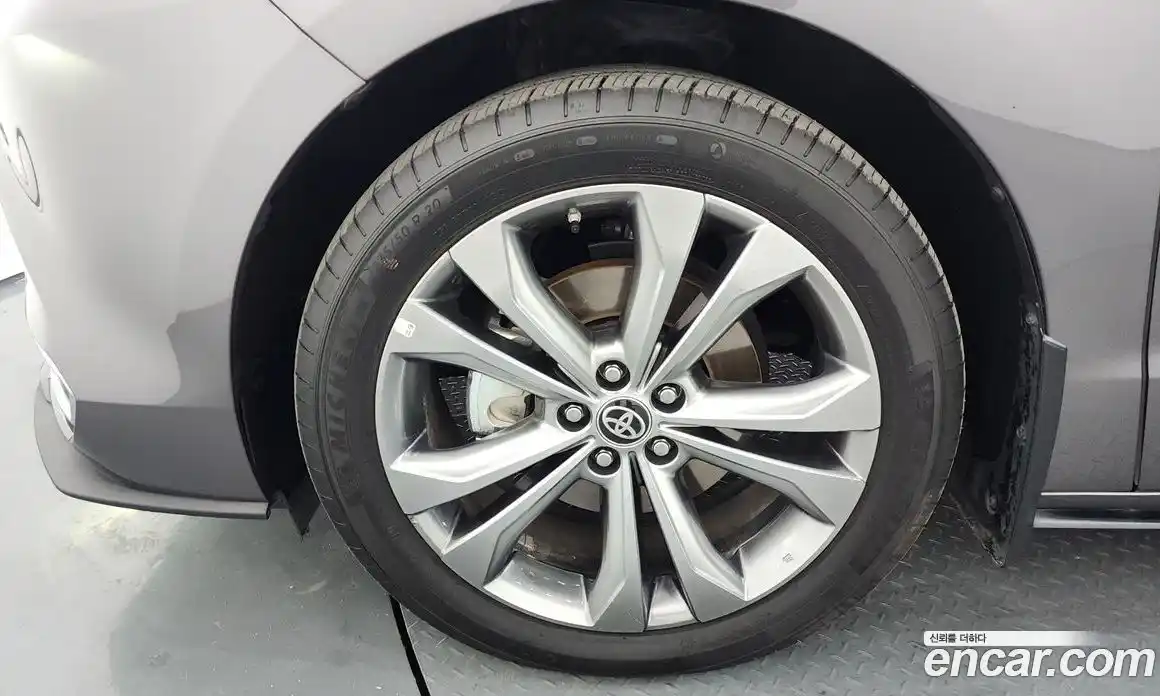 Toyota Sienna 2024 2.5 Автомат в Москве № 199543, фото 17