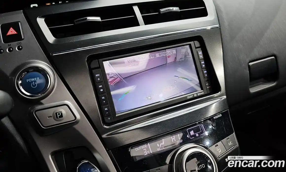 Toyota Prius 2017 1.8 Автомат в Москве № 199710, фото 13