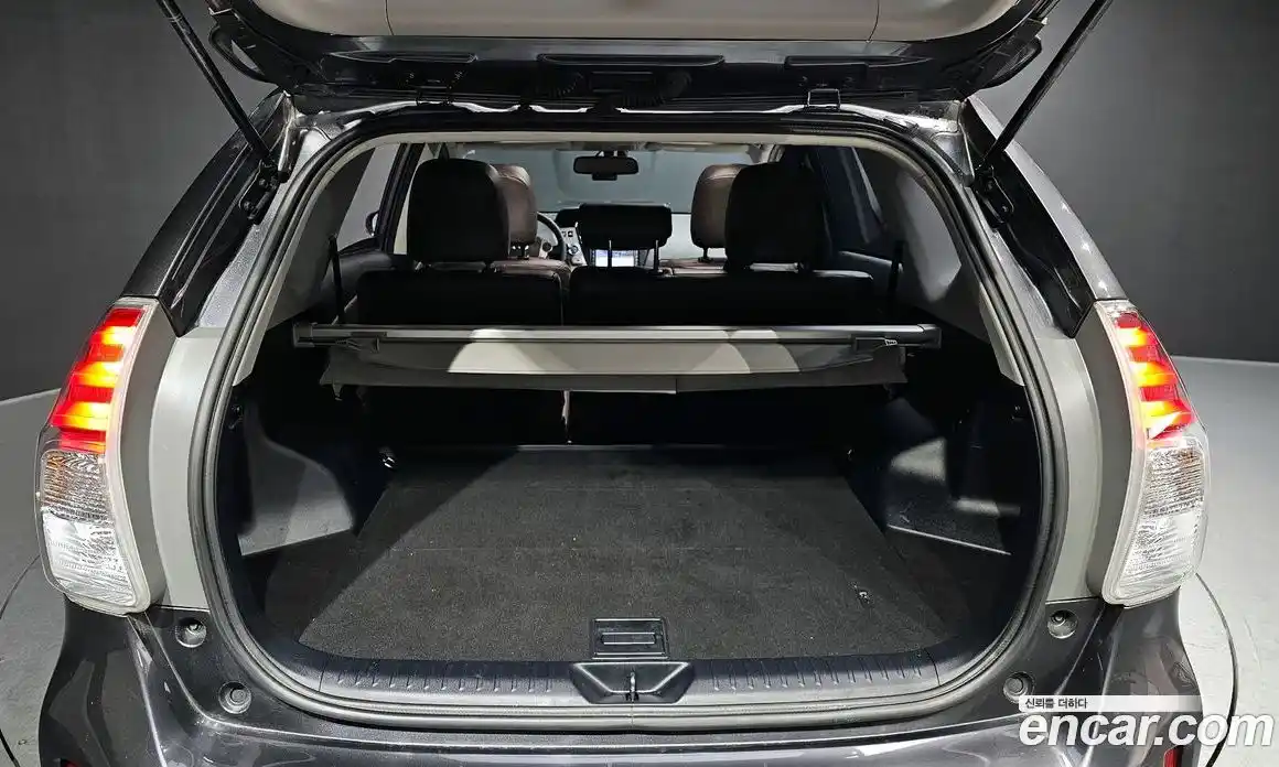 Toyota Prius 2017 1.8 Автомат в Москве № 199710, фото 19