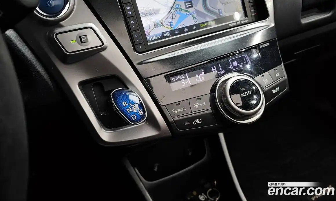 Toyota Prius 2017 1.8 Автомат в Москве № 199710, фото 6