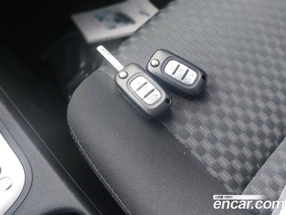 Renault SM3 2011 1.6 Автомат в Москве № 210080, фото 11