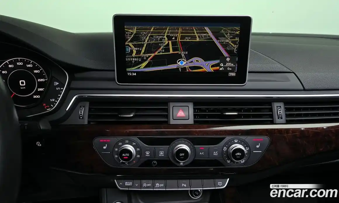 Audi A4 2016 2.0 Автомат в Москве № 211877, фото 11