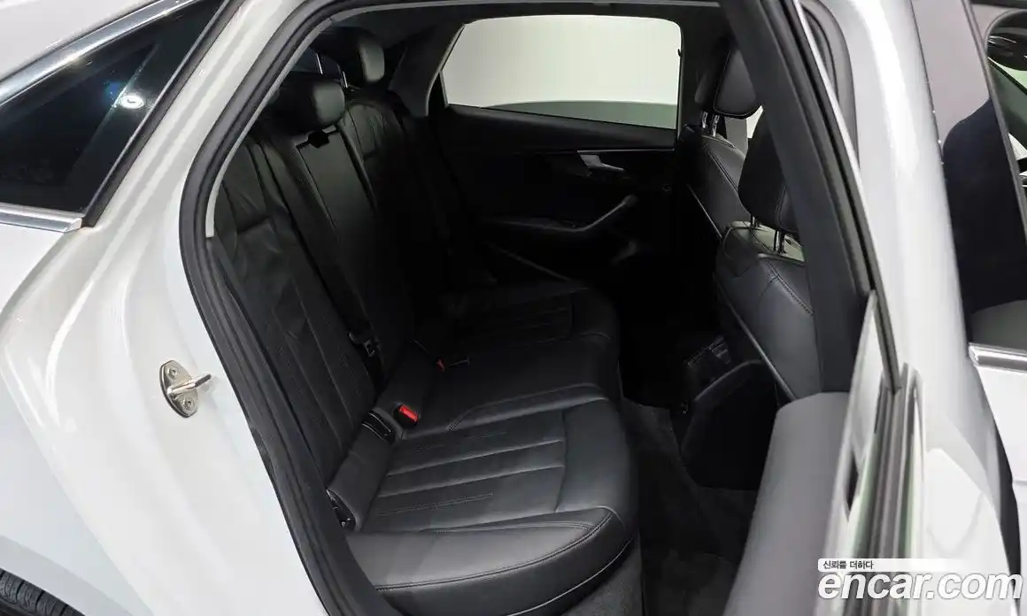 Audi A4 2016 2.0 Автомат в Москве № 211877, фото 6