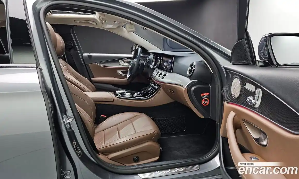 Mercedes-Benz E-Class 2018 2.0 Автомат в Москве № 212077, фото 6