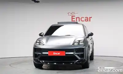 Porsche Macan 2025 0.2 Автомат в Москве № 213101, миниатюра 3