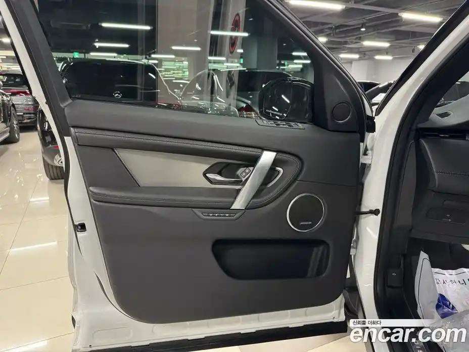 Land Rover Discovery Sport 2025 2.0 Автомат в Москве № 213887, фото 7