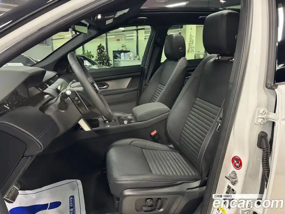 Land Rover Discovery Sport 2025 2.0 Автомат в Москве № 213887, фото 8